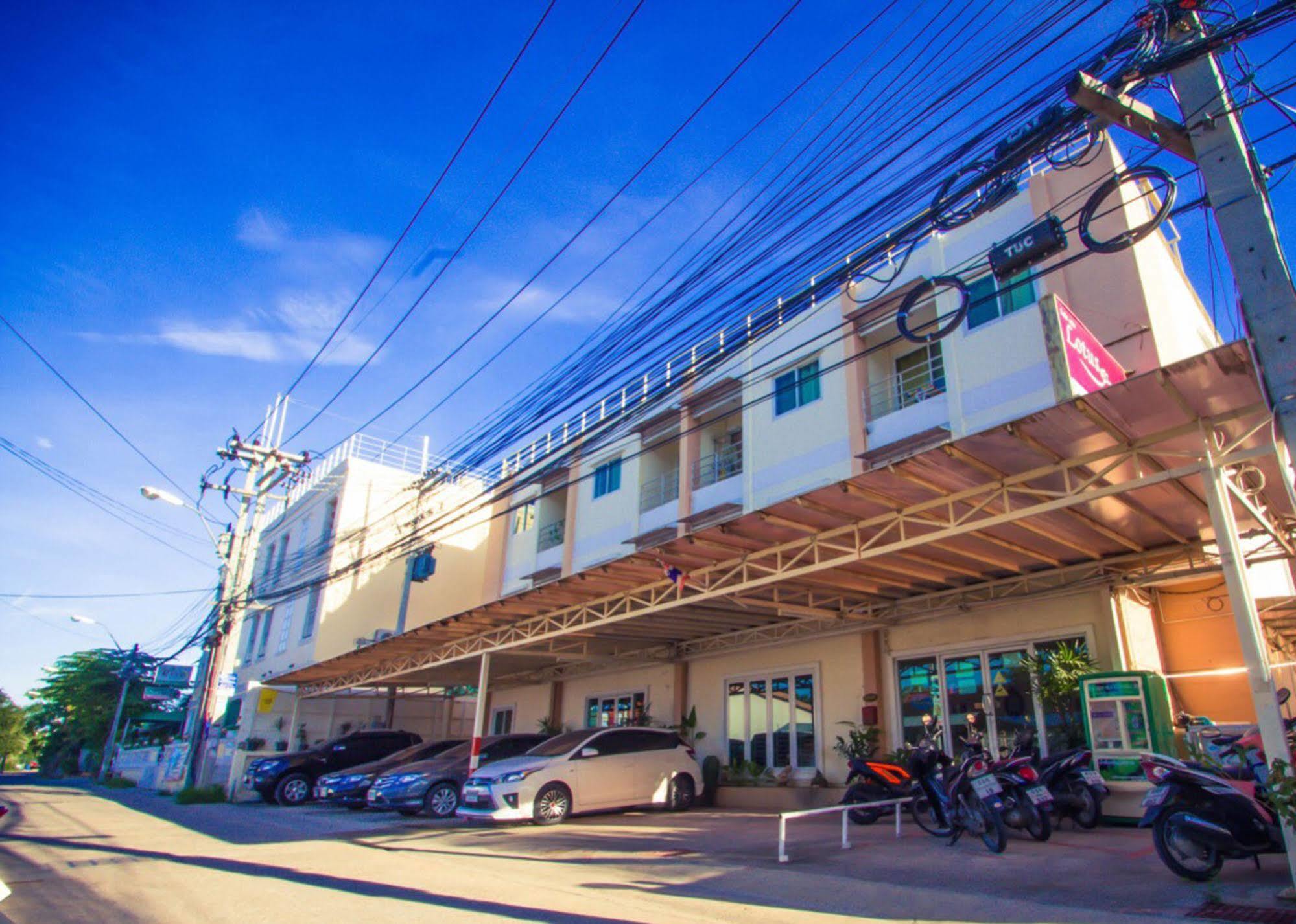 华欣莲花套房酒店 外观 照片